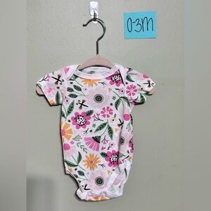 NWOT Colorful White Floral Infant Onesie, 0-3M